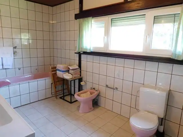 Rustig gelegen gezinswoning foto 15