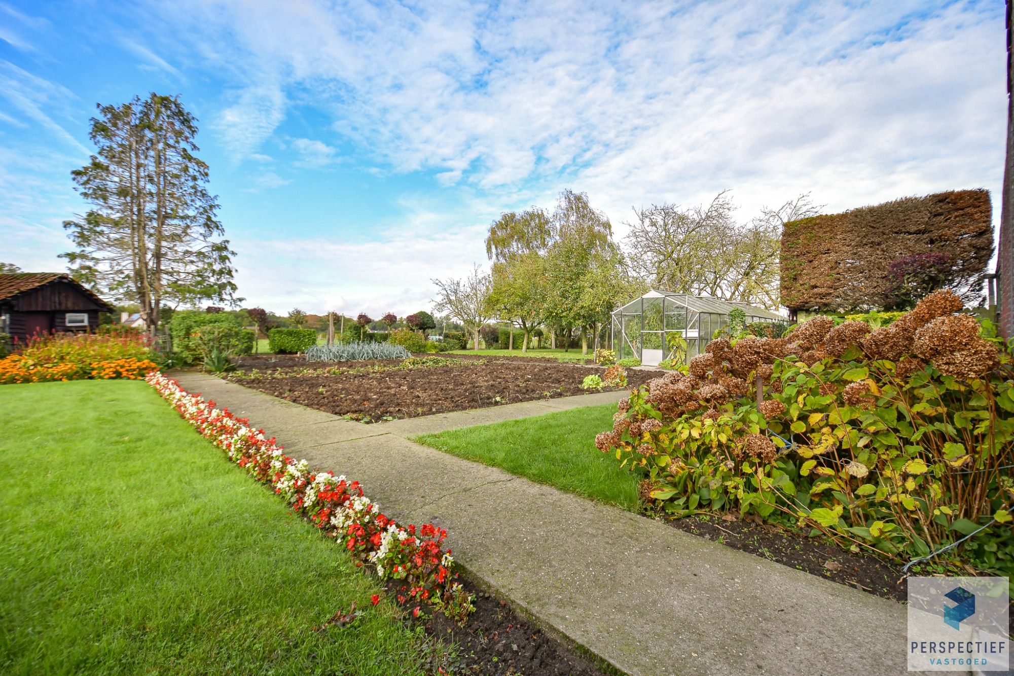 LANDELIJK GELEGEN WONING met SCHUUR  - BOOMGAARD - TUIN & MOESTUIN op 2138 m² foto 27