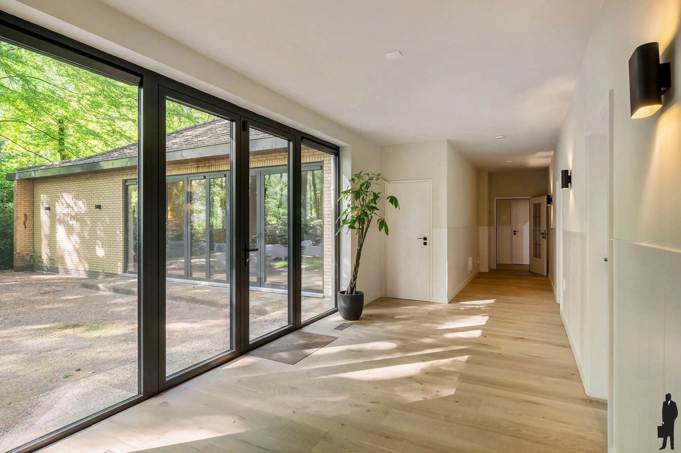 Volledig vernieuwde laagbouwvilla met 4 slaapkamers op residentiële ligging te Dennendael. foto 27