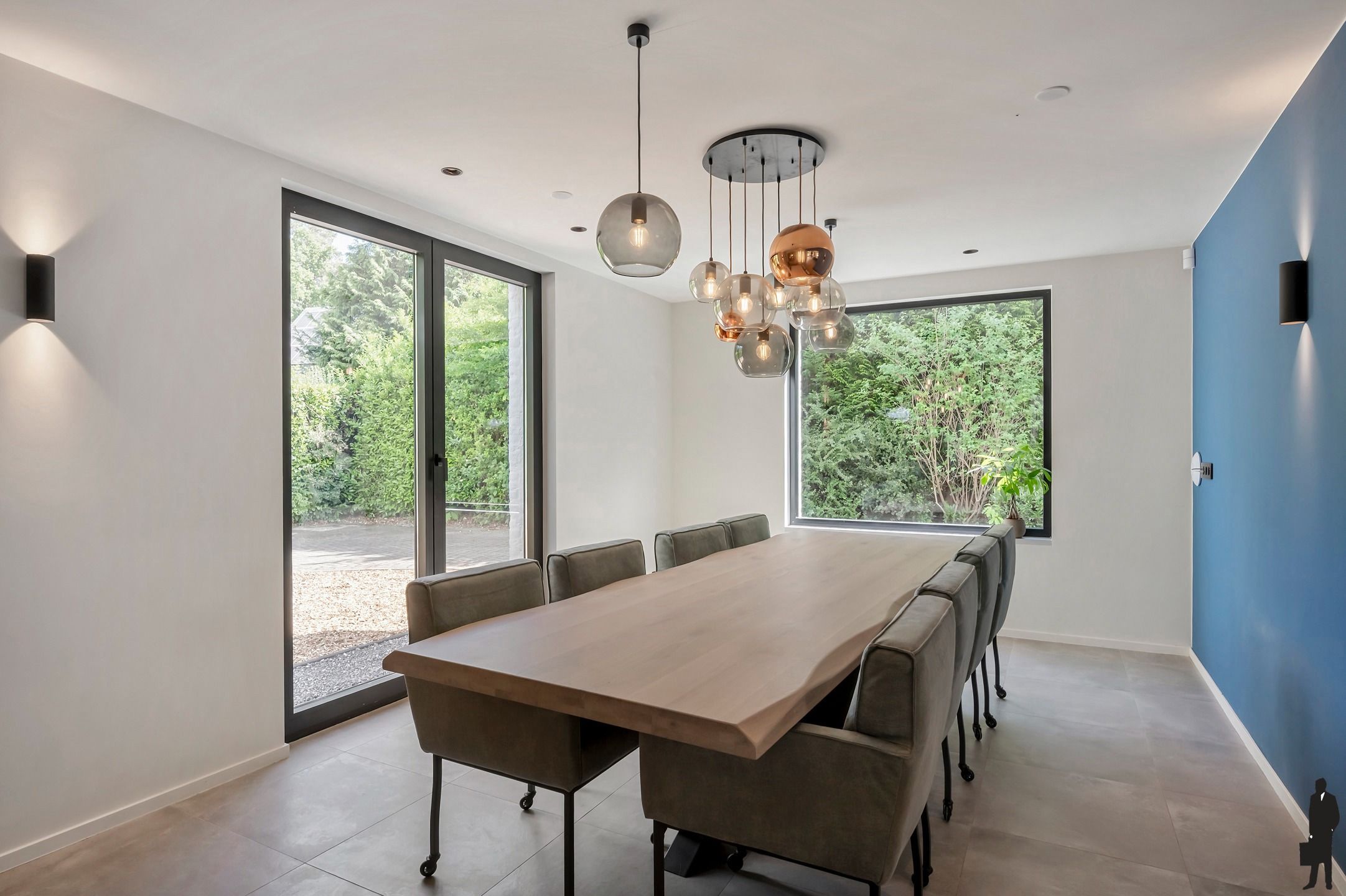Gerenoveerde villa op 1.900 m² nabij de Nederlandse grens foto 7