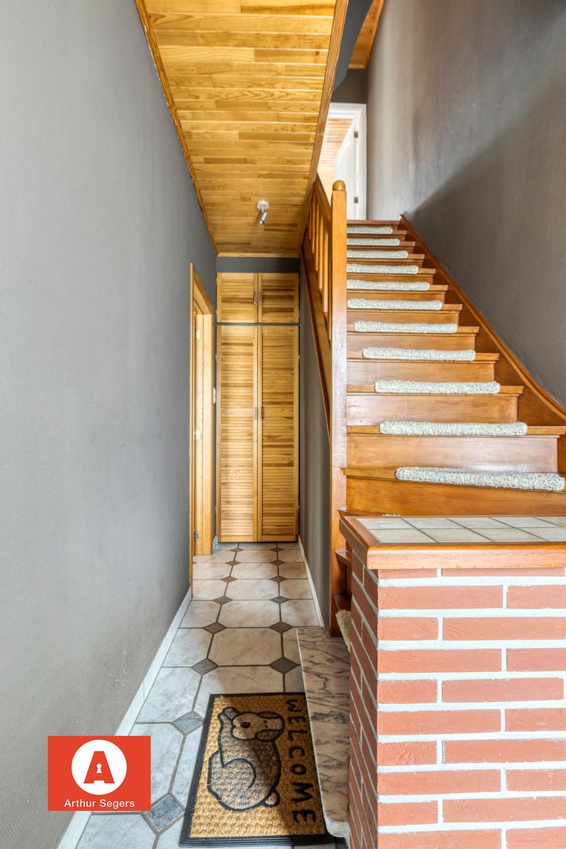 Goed onderhouden woning met 3 slpks en ideale ligging foto 3