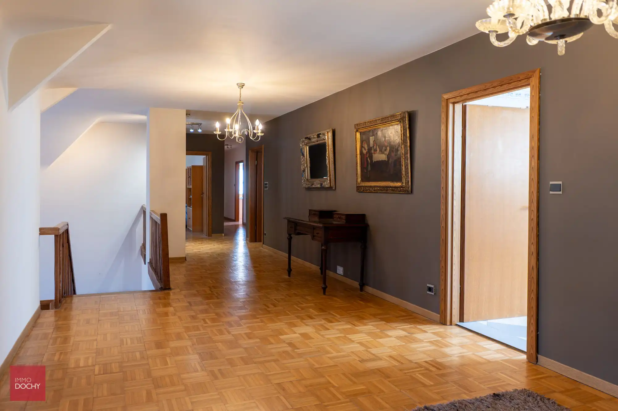 Zeer ruime en verzorgde praktijkwoning of cohousing foto 23