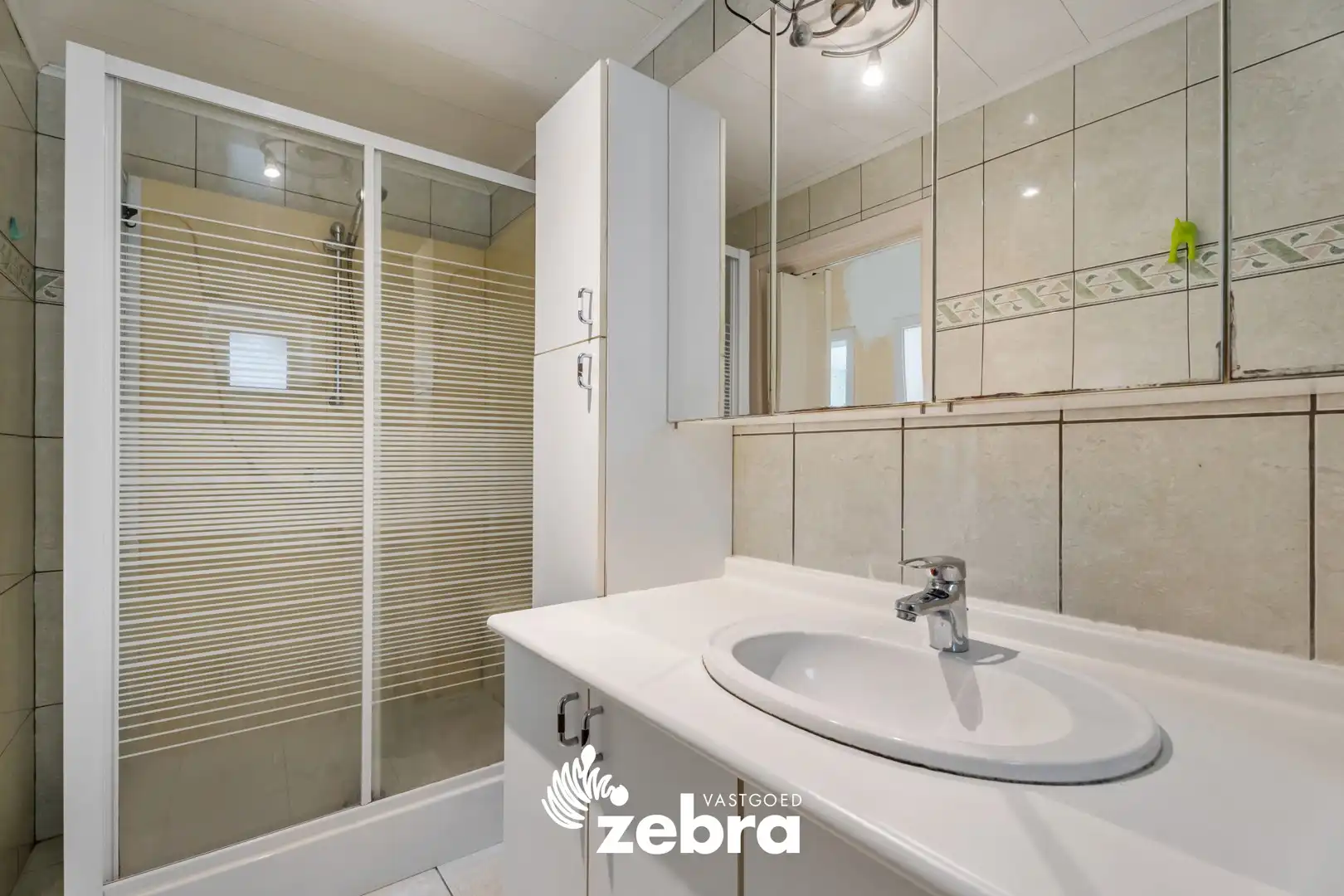 Gelijkvloers appartement met drie slaapkamers, tuin en garage te Tielt! foto 11