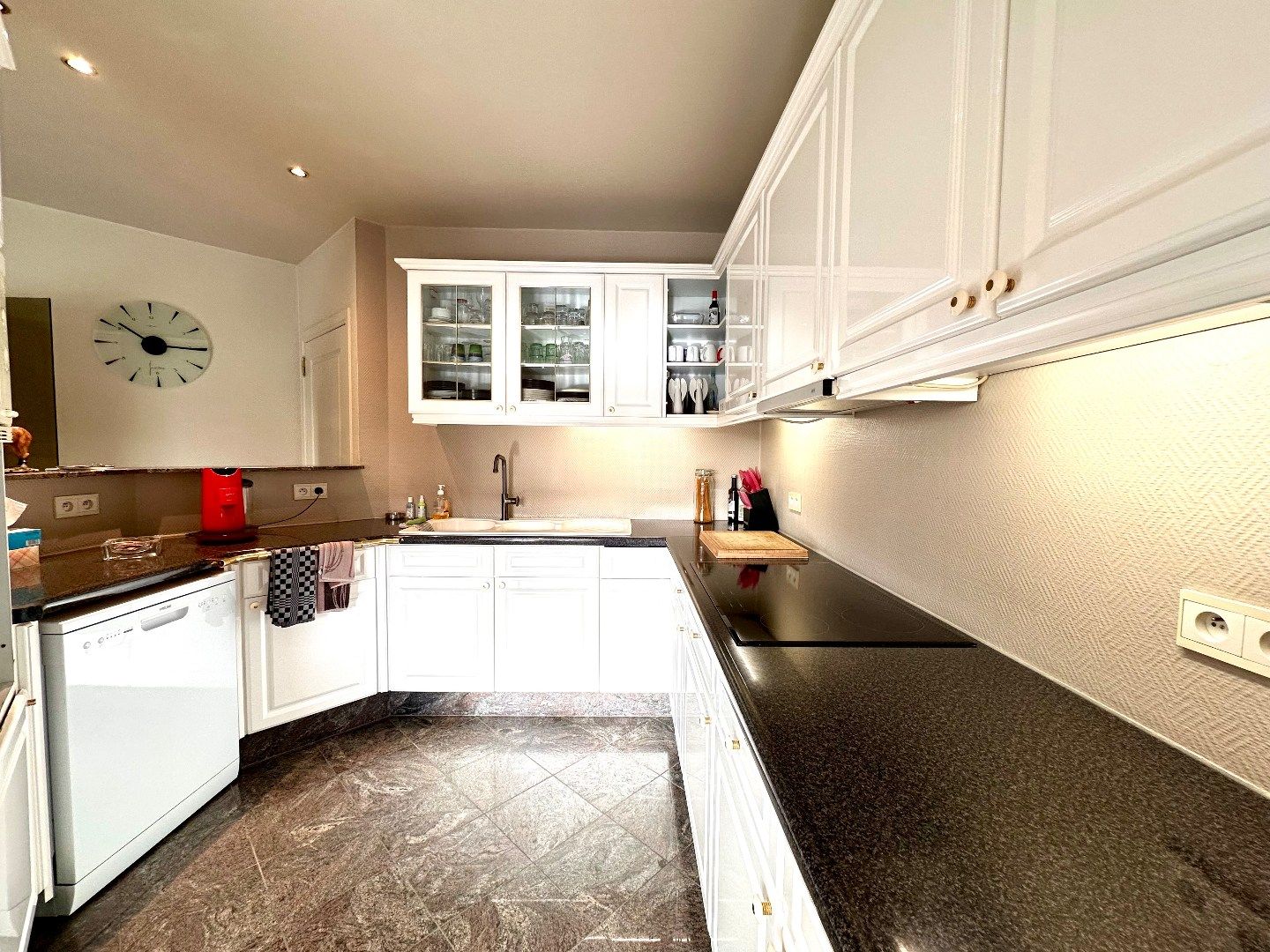 Authentieke vleugel van vierkantshoeve met hoogwaardige afwerking – gelegen in Rutten (Tongeren) foto 6