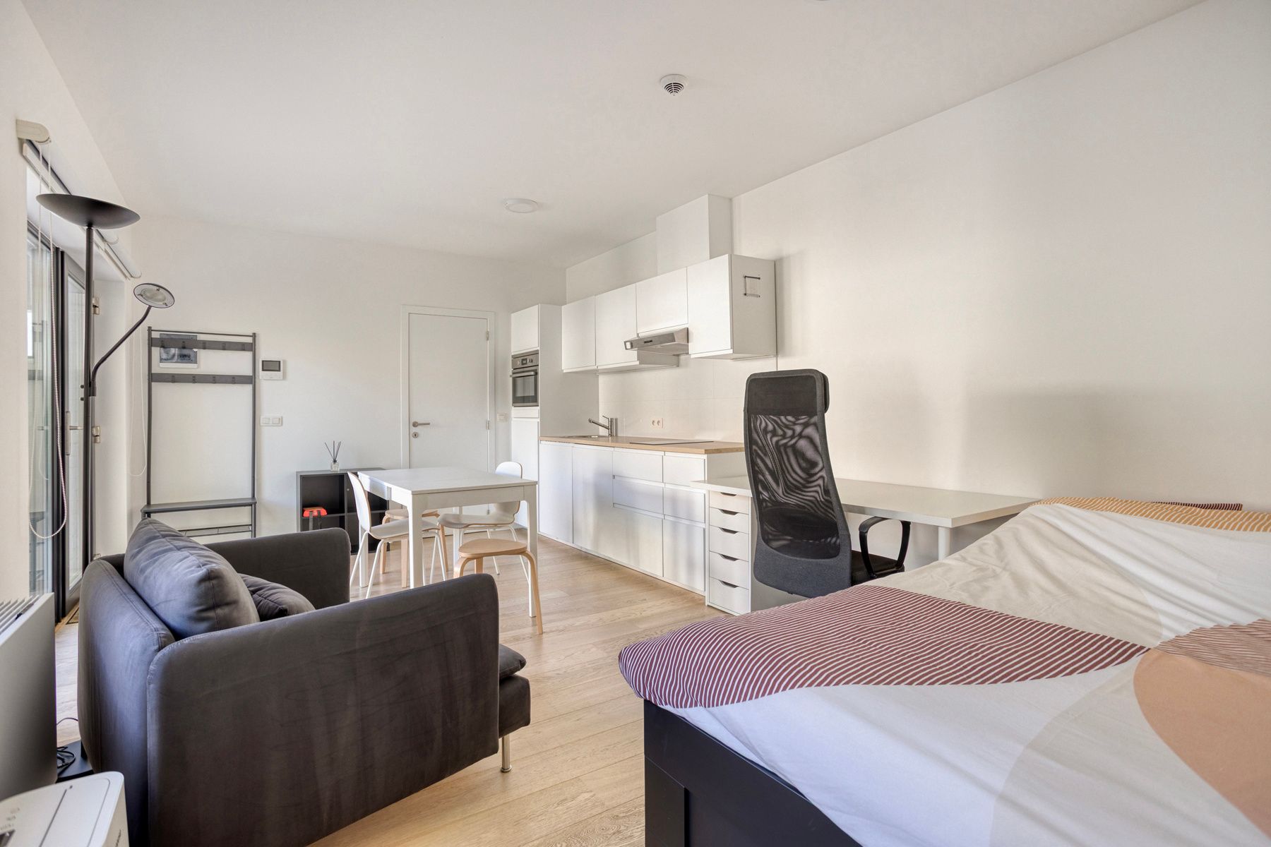 Nieuw kwartier studio met privatieve buitenruimte foto 4