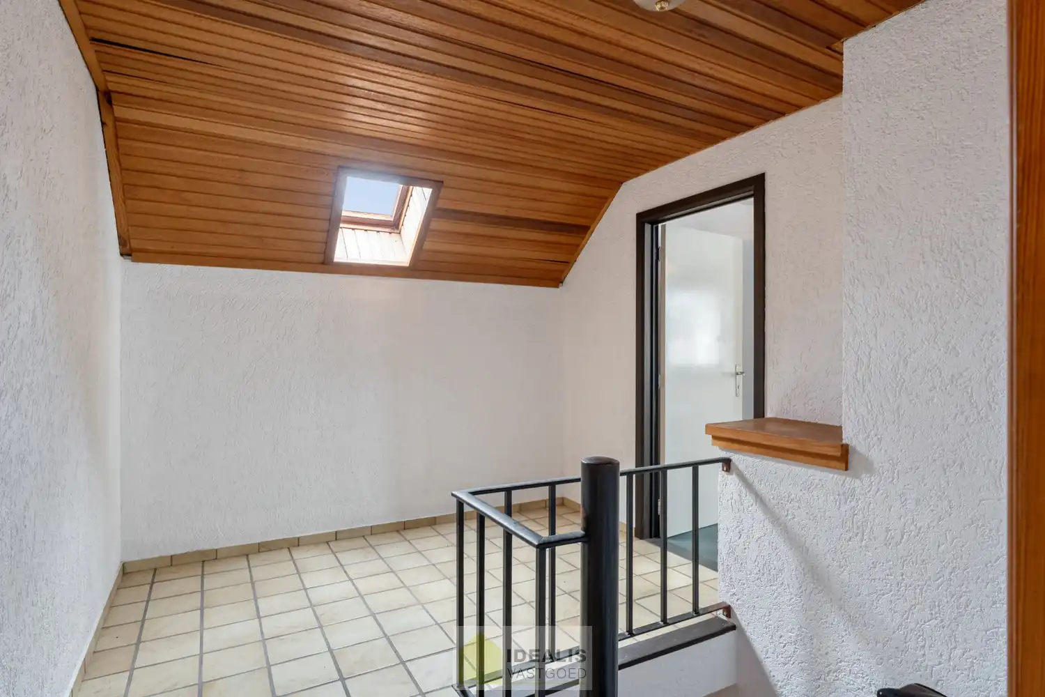 IDEALIS VASTGOED - EENGEZINSWONING MET 4 SLAAPKAMERS OP EEN AANGENAAM PERCEEL VAN 8A 71CA! foto 23