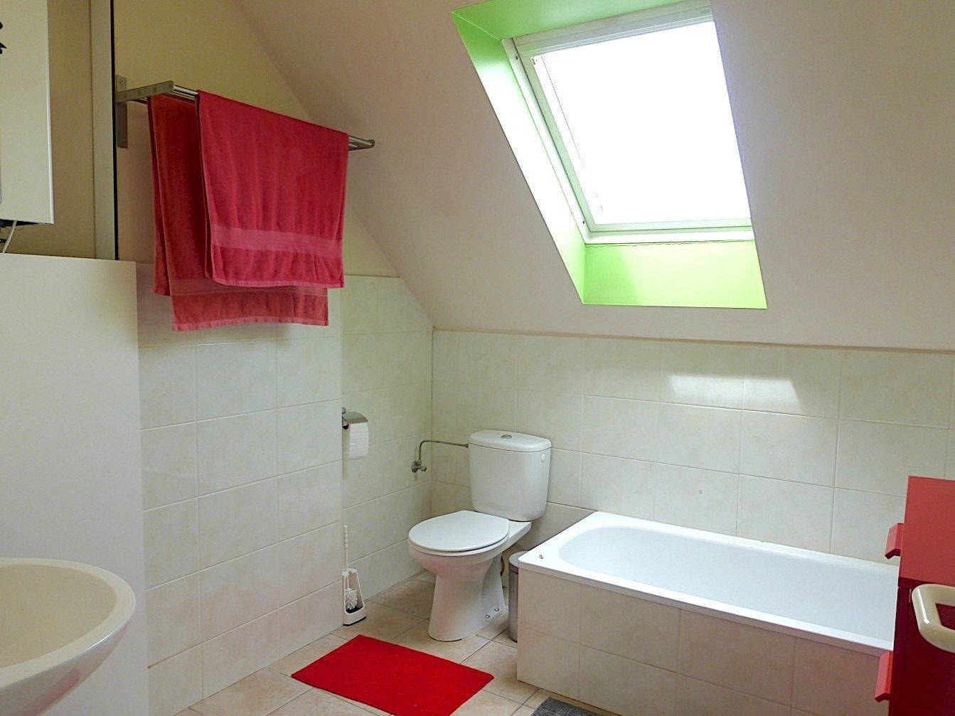 Ruim duplexappartement met 2 slaapkamers! foto 8