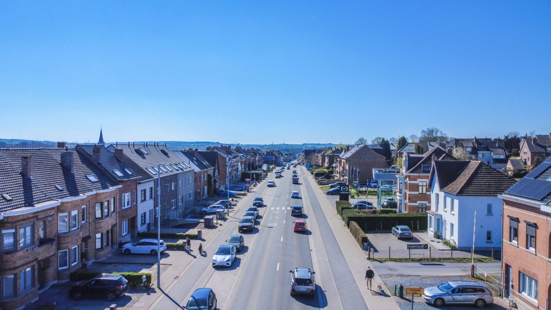 Een uitstekend gelegen geheel van KMO-units / werkplaatsen foto 8
