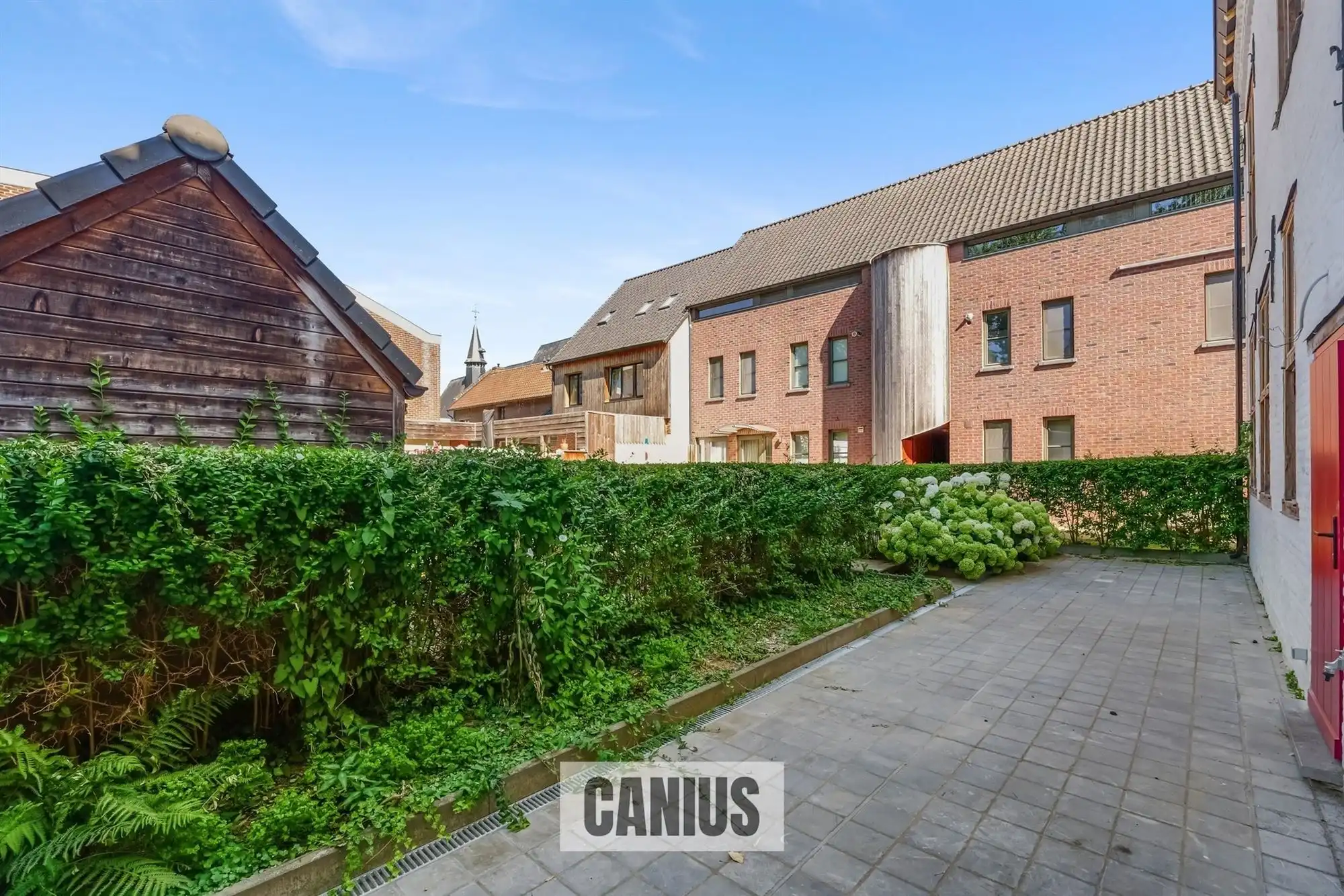 STATIGE WONING MET 3 SLKS EN TERRAS  foto 15