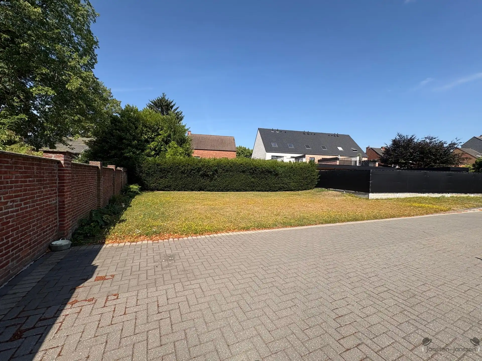 Ruim duplex appartement met terras en ondergrondse staanplaats te huur in Leopoldsburg  foto 25