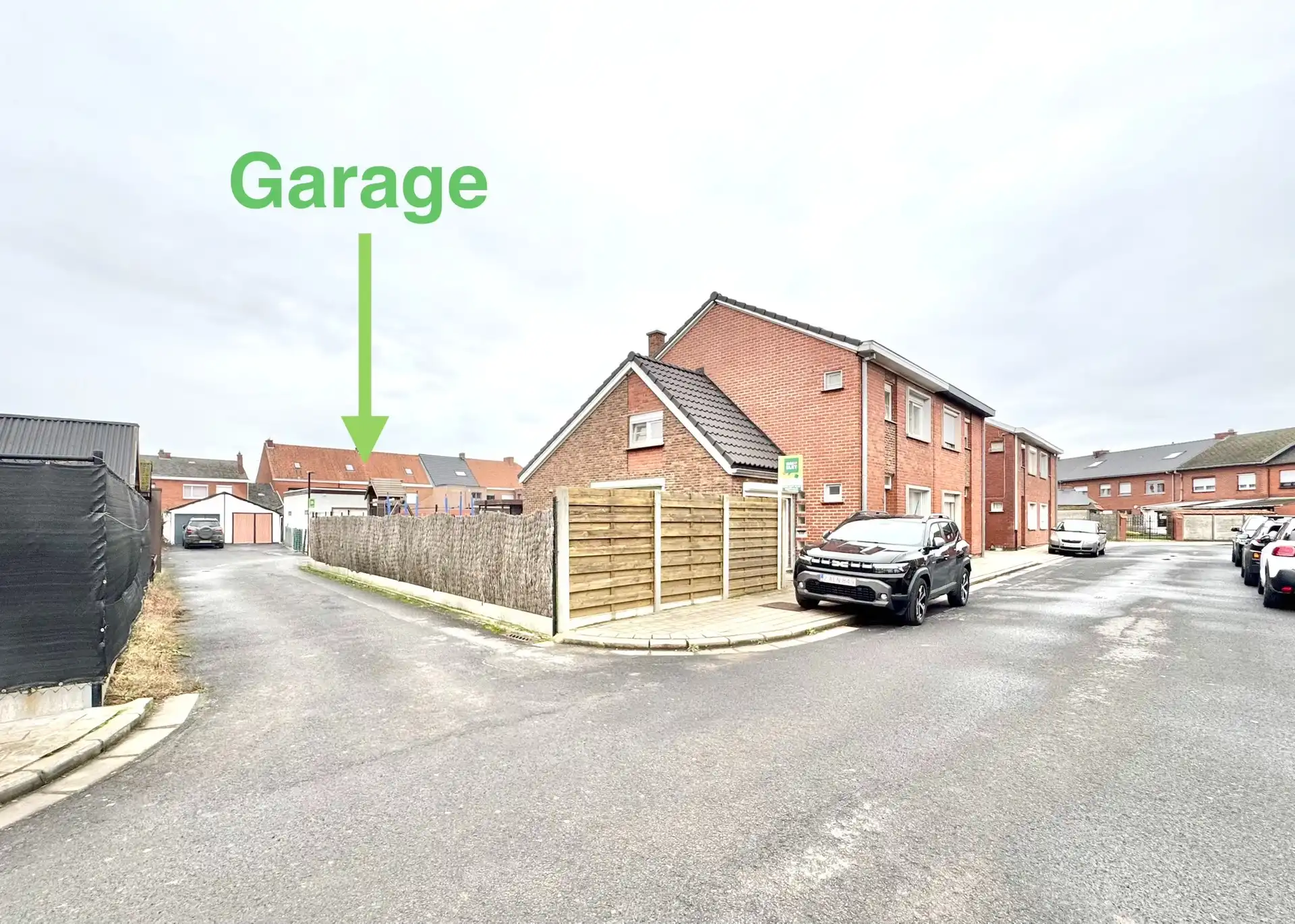 HALFOPEN WONING MET 4 KAMERS, TUIN & GARAGE - 359 m² foto 7