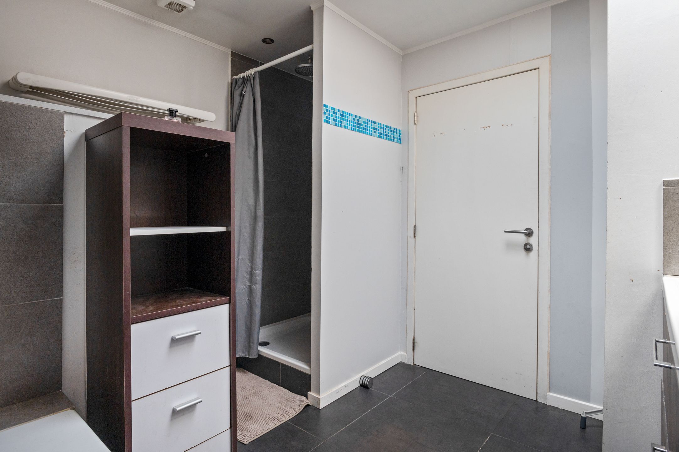 Instapklare woning met leuke tuin en grote garage nabij centrum Kapellen! foto 14