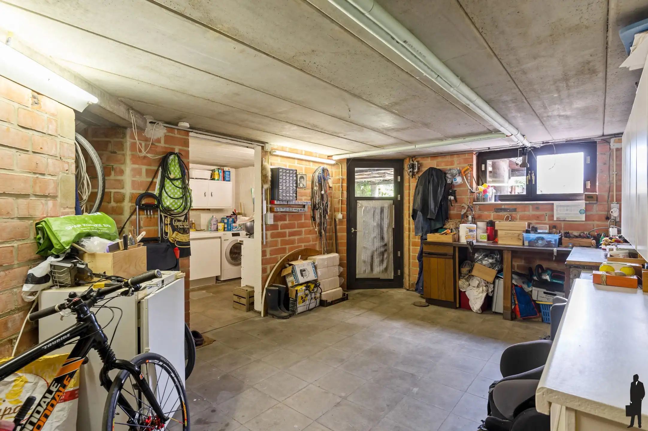 Karaktervolle split-level woning met 4 slpks en zonnige tuin foto 24