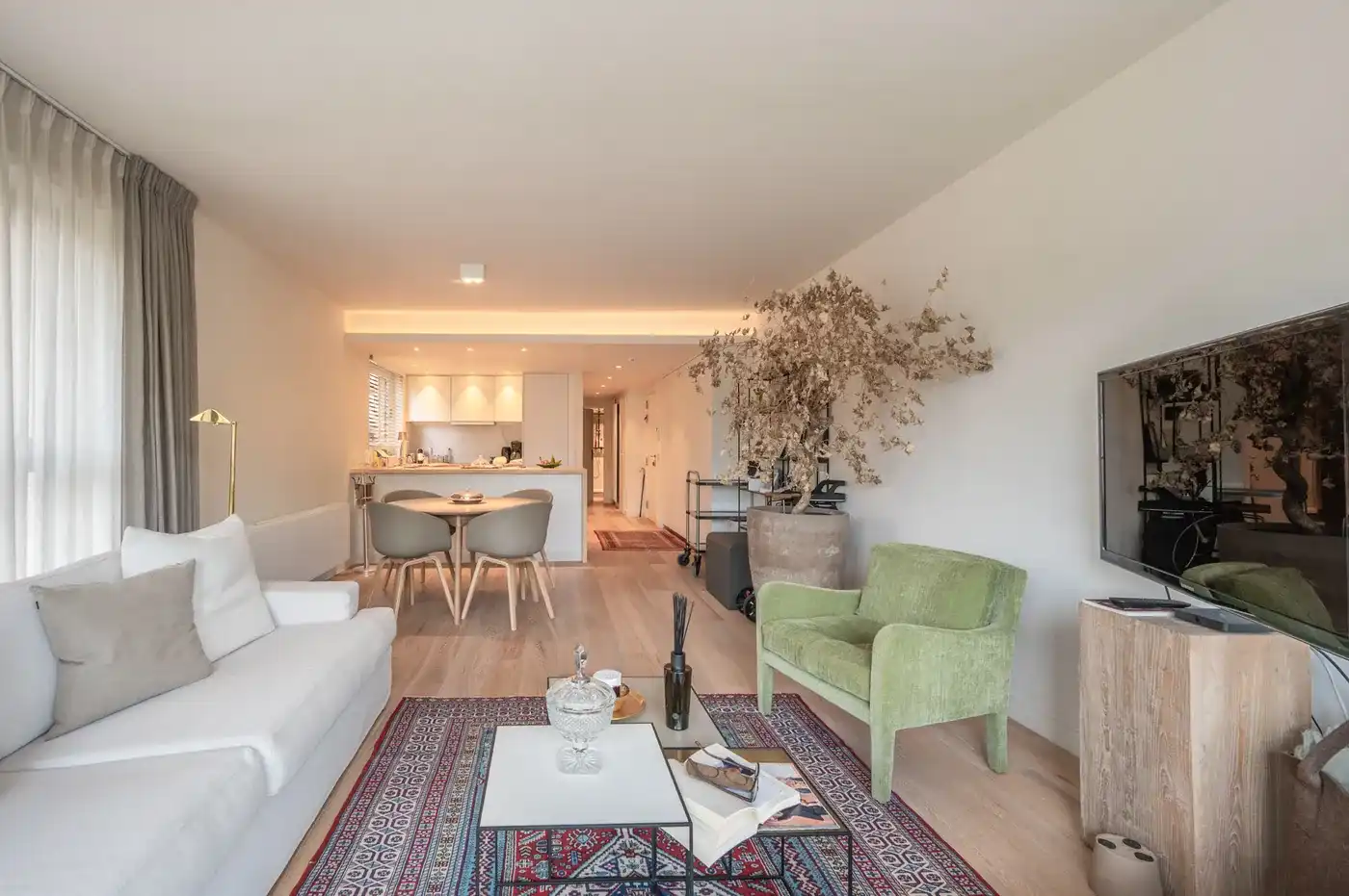Instapklaar hoekappartement met zonnige oriëntatie op een centrale ligging in Knokke - groot zonneterras aanwezig foto 4