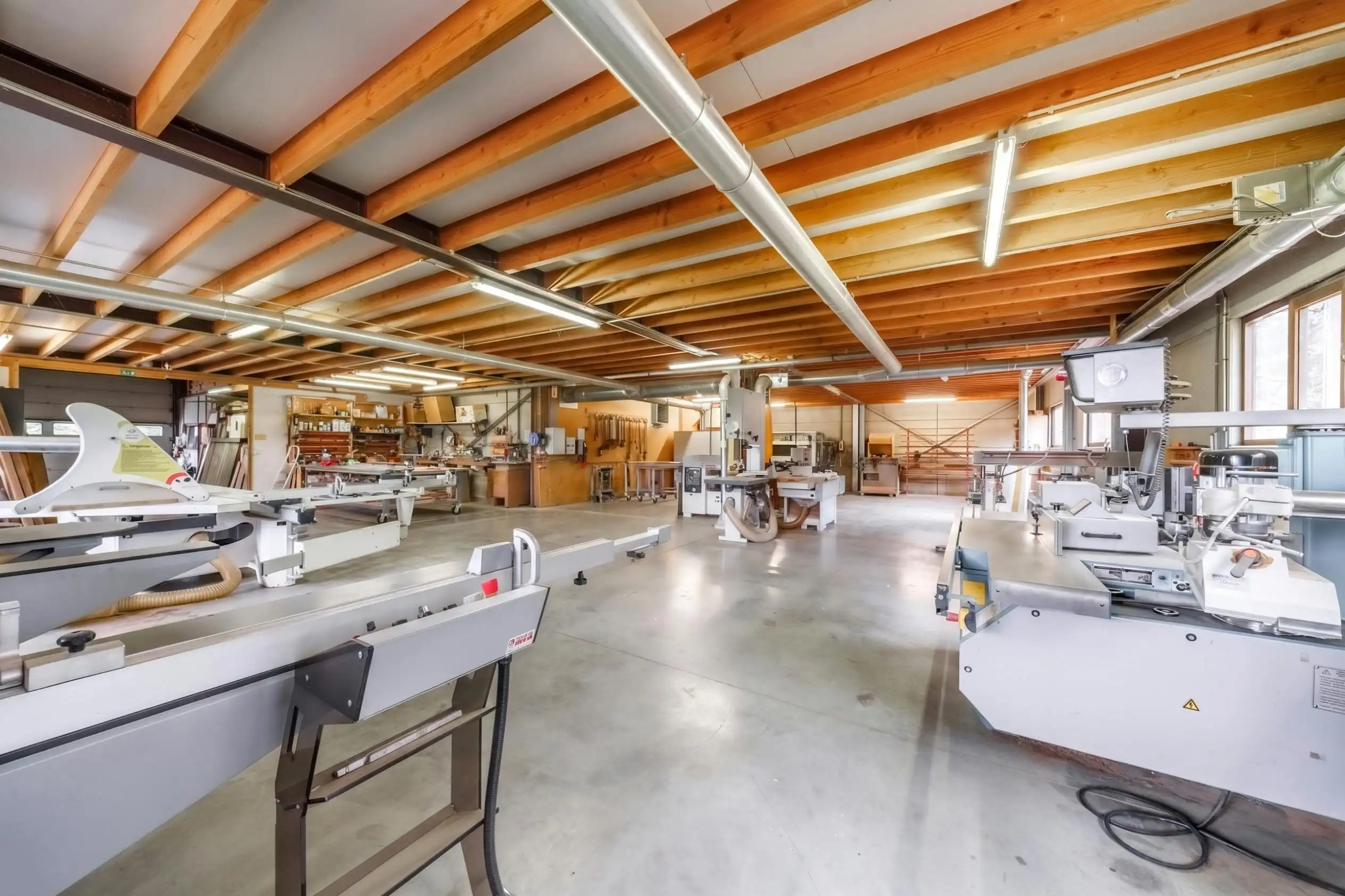 Woning met loods (550 m²) & showroom te Zonnebeke foto 12