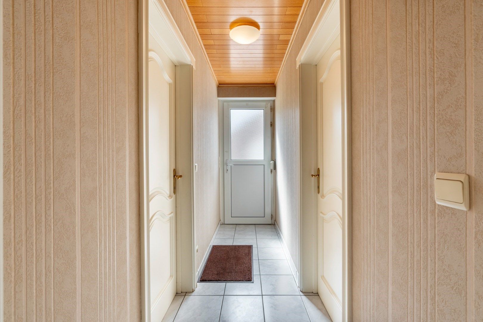 Vrijstaande, gelijkvloerse gezinswoning gelegen op een perceel van 6a18ca op een rustige locatie nabij het centrum van Neeroeteren!  foto 21