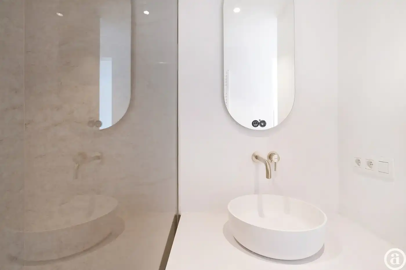Zonnige penthouse (3 slpk) met open zicht nabij Dumortierl. foto 19