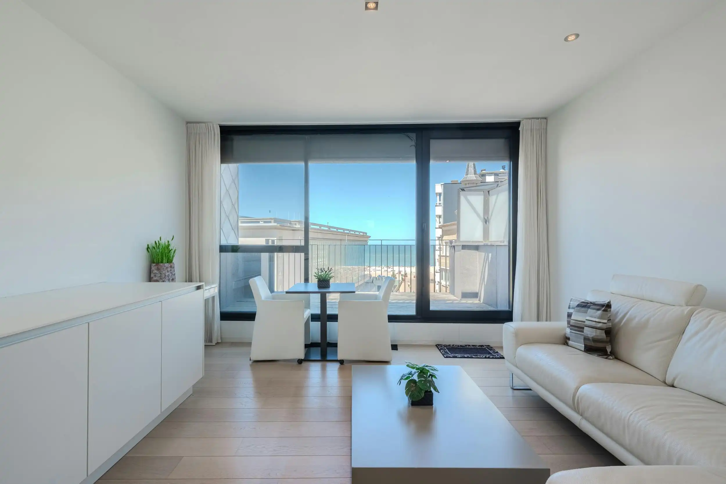 Magnifiek appartement met terras en zeezicht te Oostende foto 4