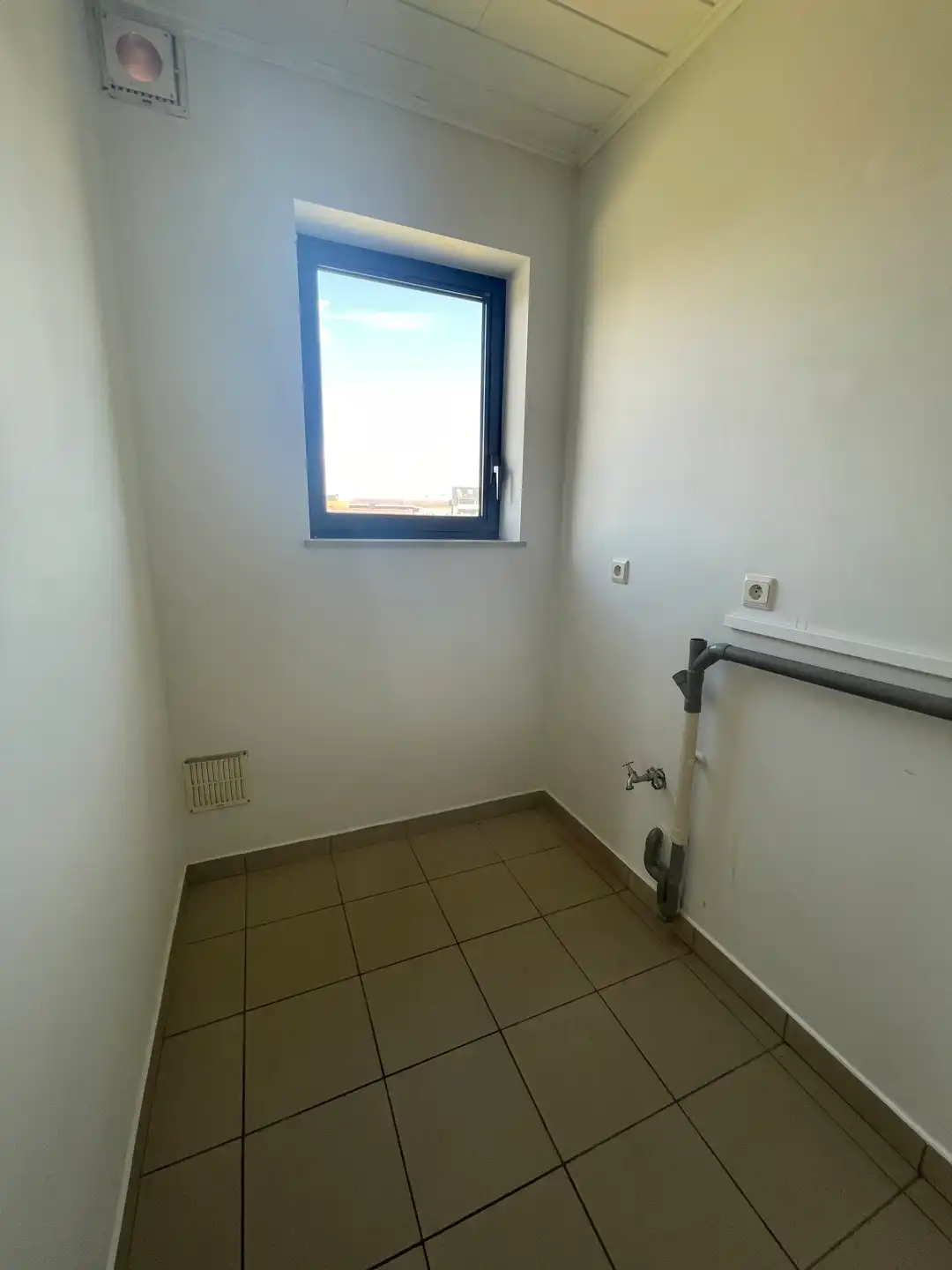 Penthouse met 1 slaapkamer en autostaanplaats te huur foto 8