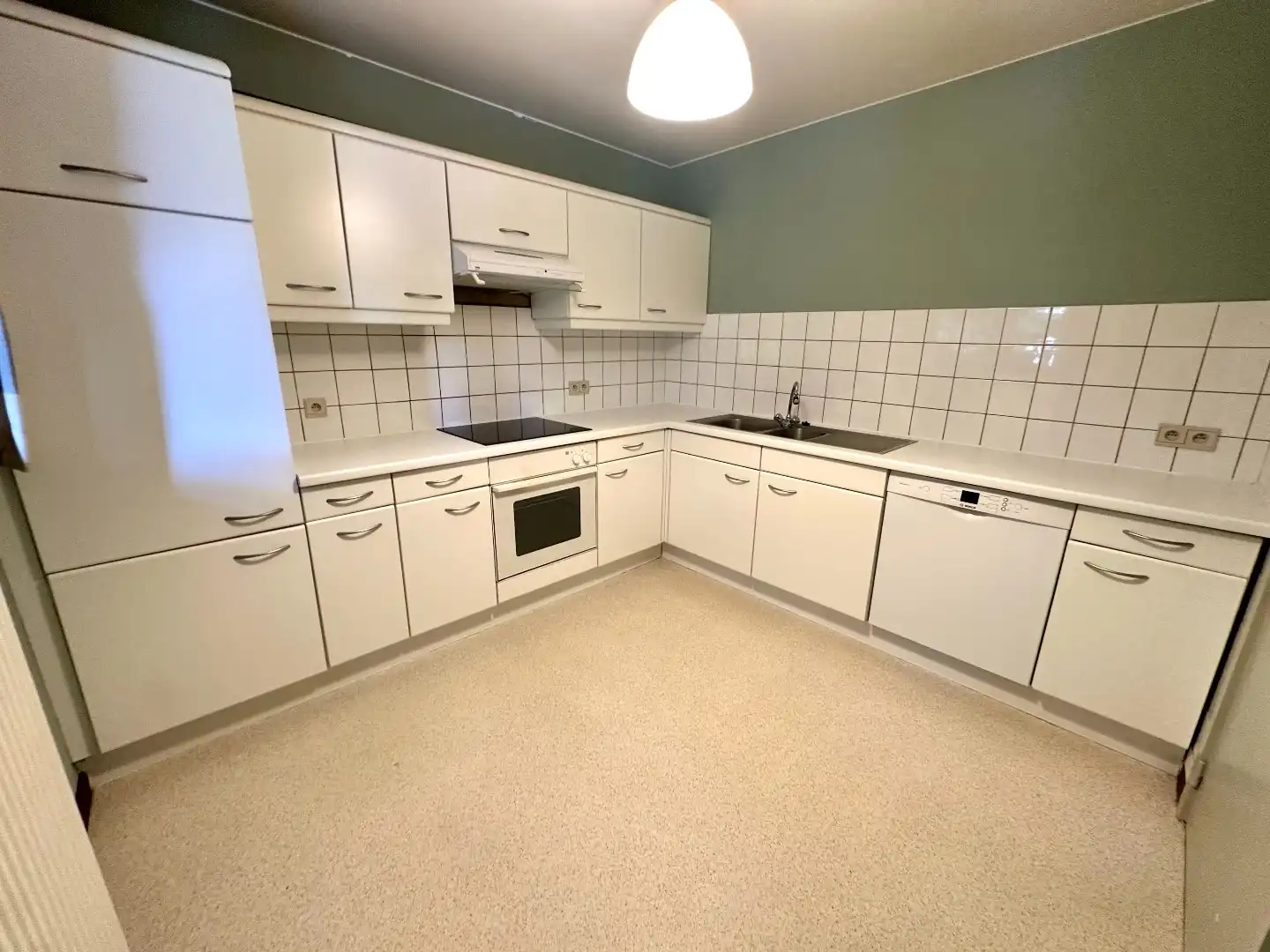 Ruim 2-slaapkamer appartement in hartje Hasselt foto 4