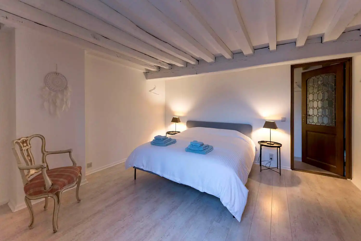 2-slaapkamerappartement met uniek zicht op de Kathedraal – historisch centrum Antwerpen foto 8
