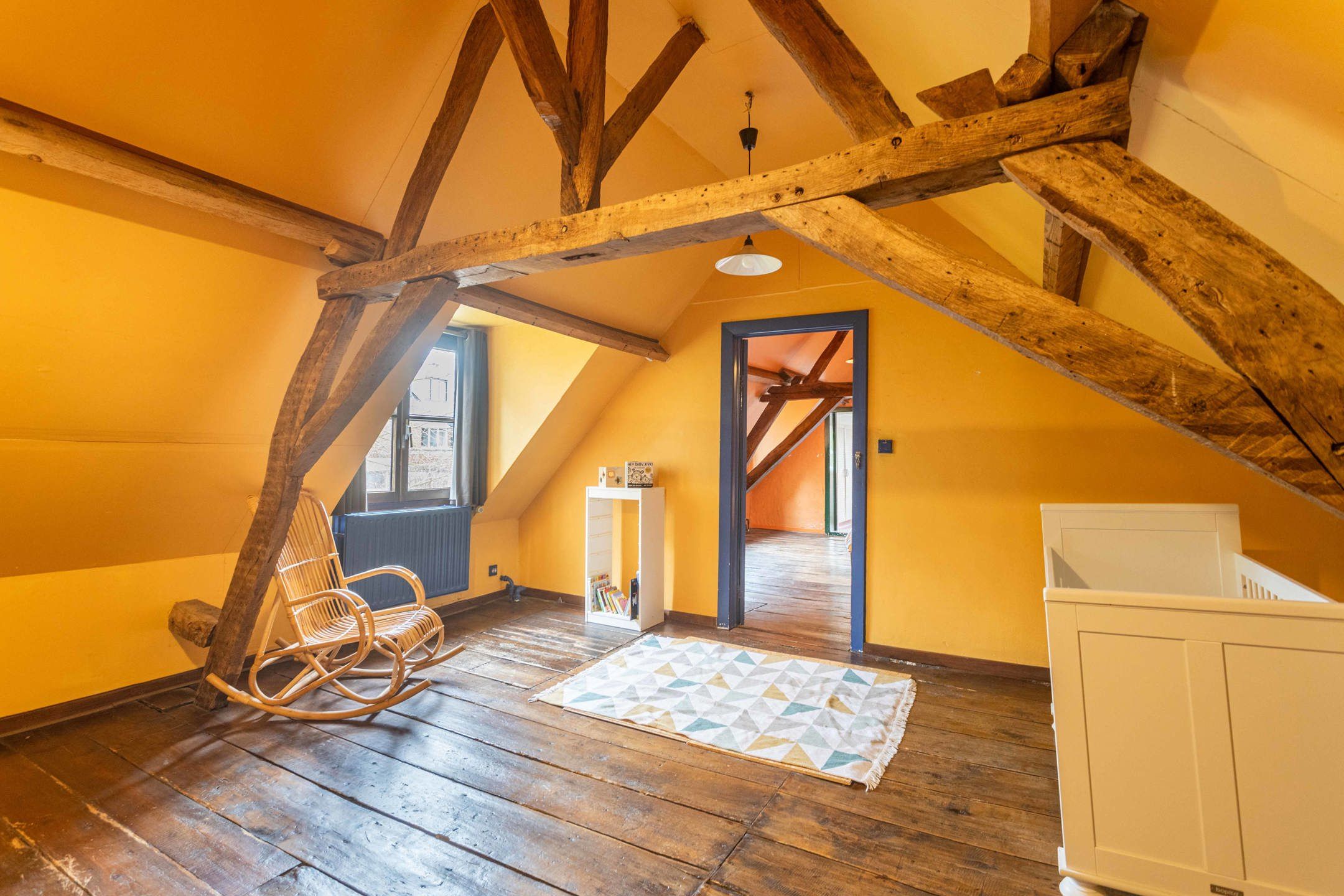 Charmante deels te renoveren alleenstaande woning  foto 29