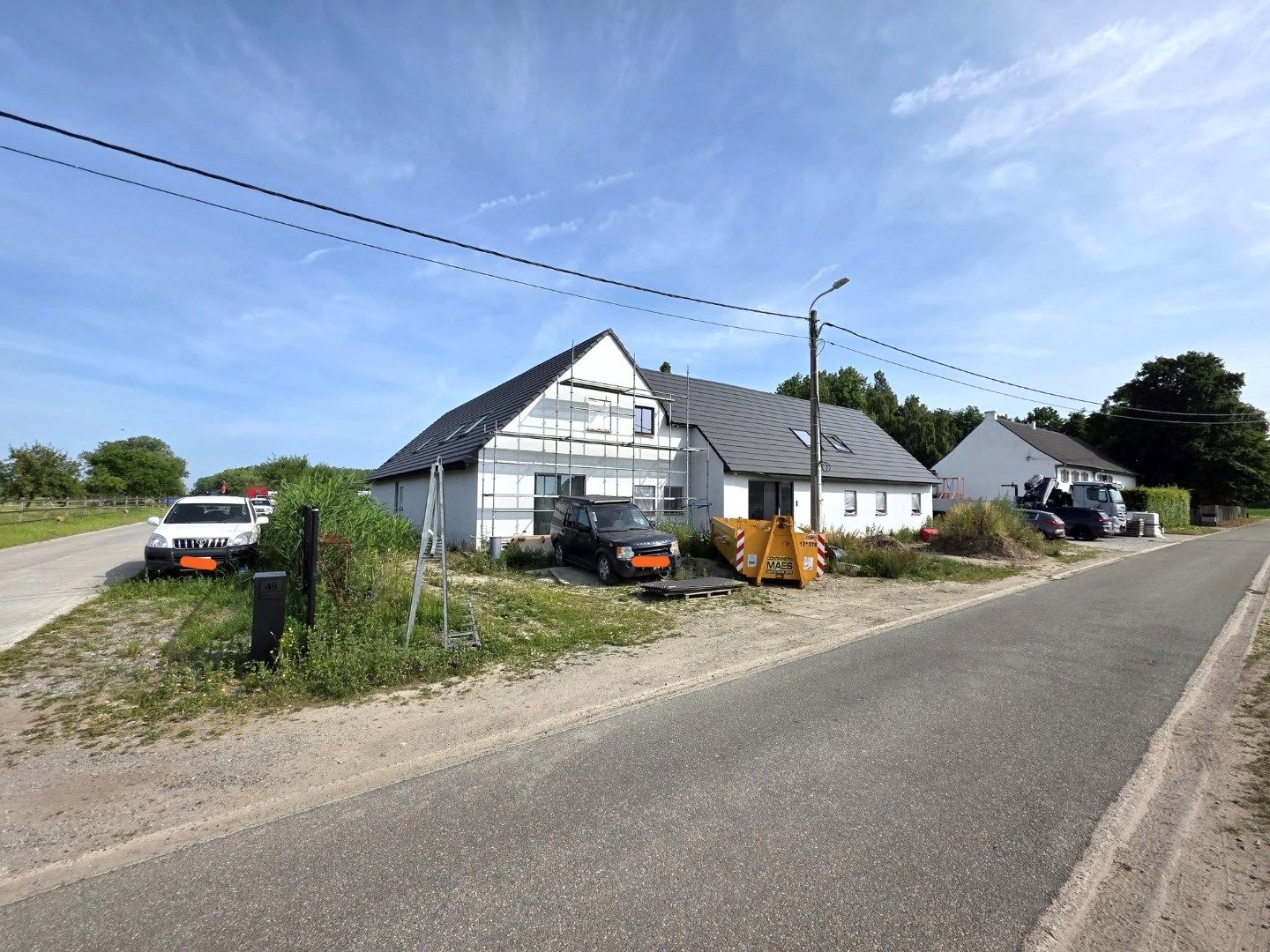 Ruime nieuwbouwvilla + hangar. foto 3