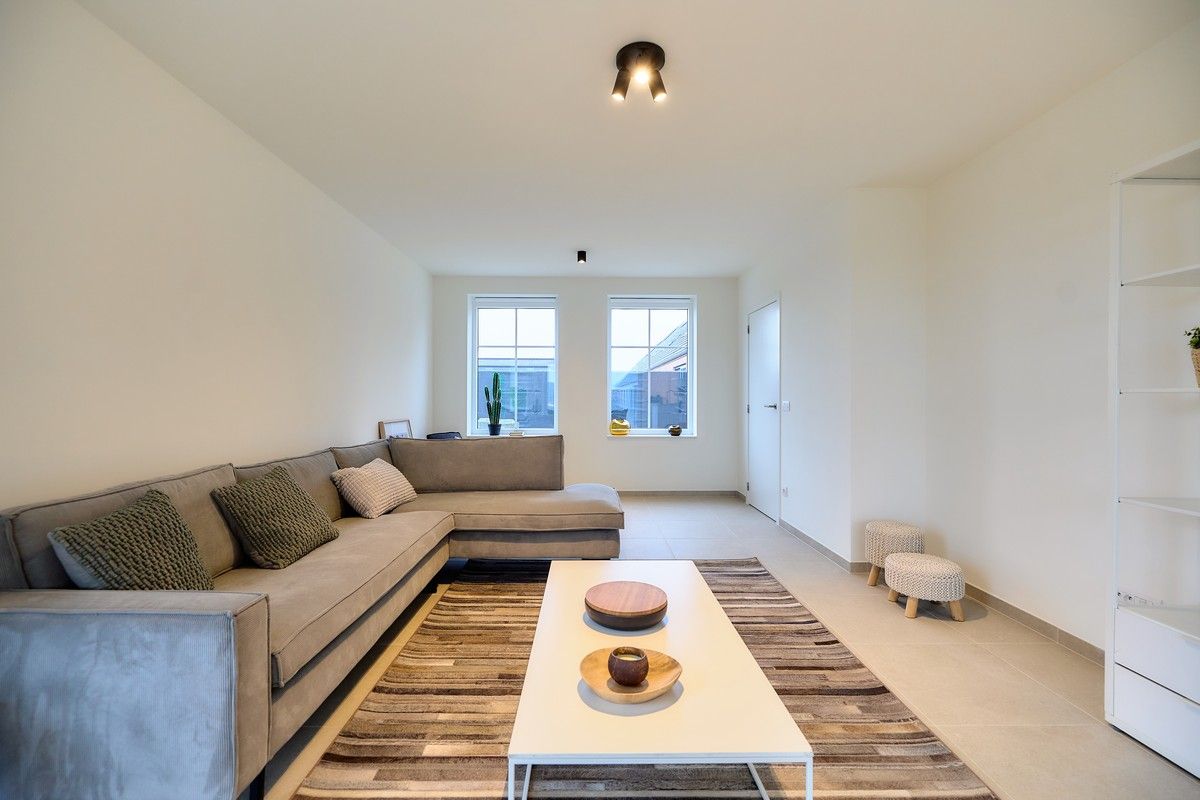 Afgewerkte halfopen nieuwbouwwoning te Roeselare foto 5