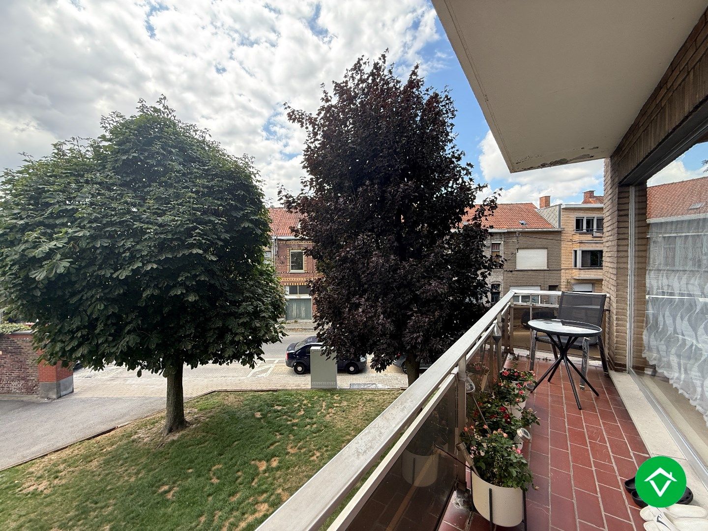 Drie-slaapkamerappartement met terras in rustige residentie centrum Roeselare foto 8