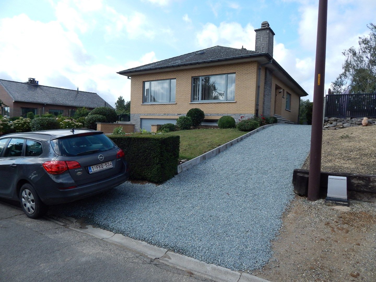 Rustig gelegen villa-bungalow in centrum Lennik foto 2