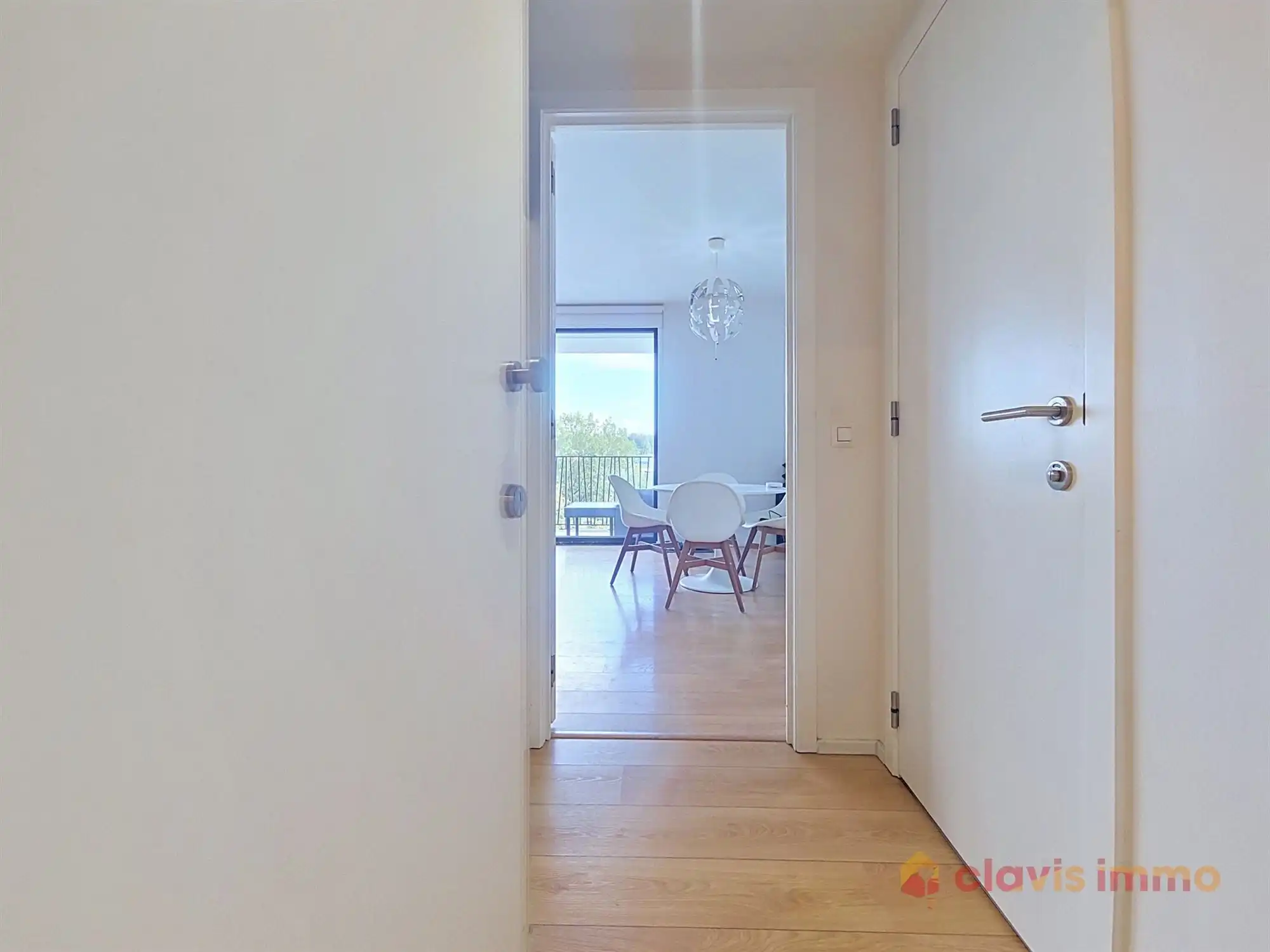 Appartement met terras en parking foto 23