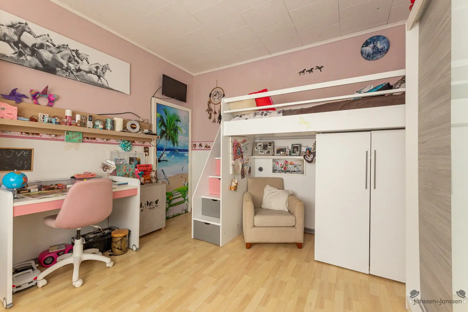 Woning met 3 (mog.4) slk, garage en ruime tuin in Brasschaat foto 8