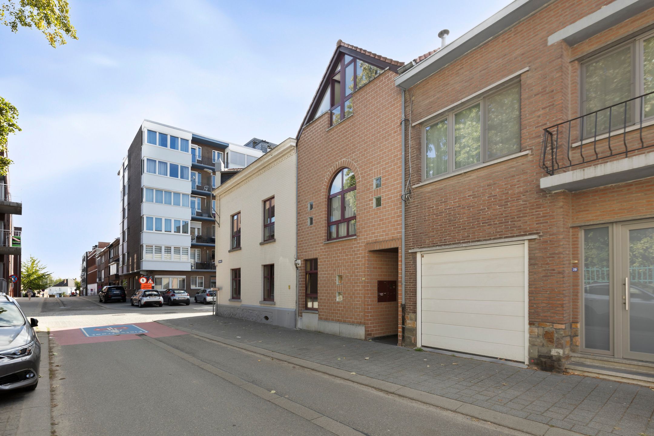 Dakappartement in kleine residentie foto 2
