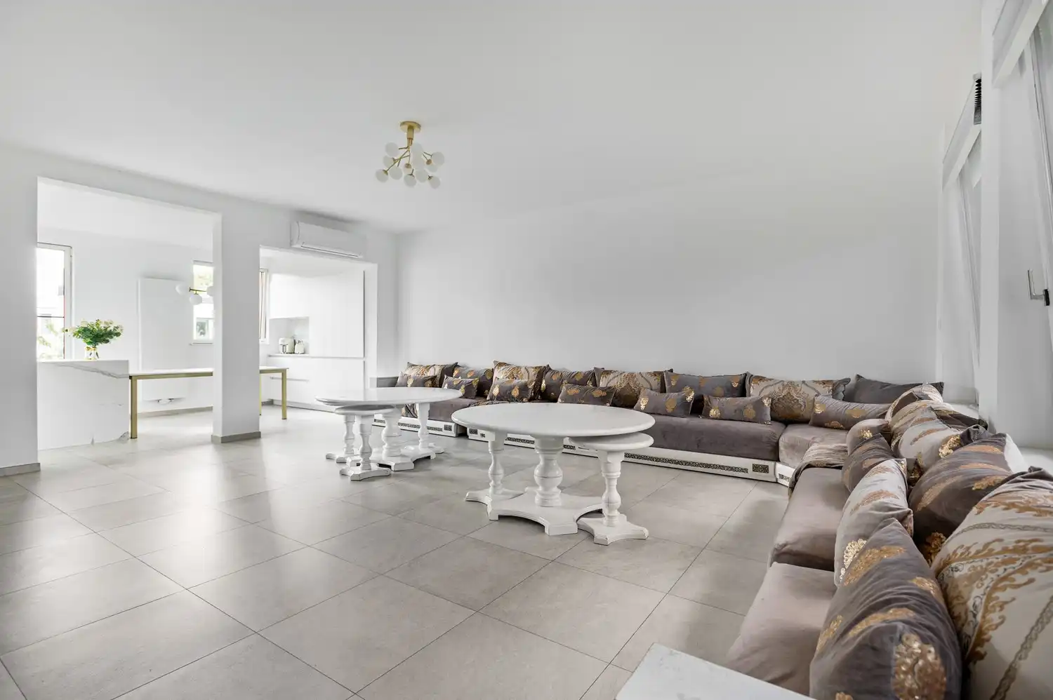 Gerenoveerde bel-étage met 4 slaapkamers en tuin in Borgerhout. foto 10