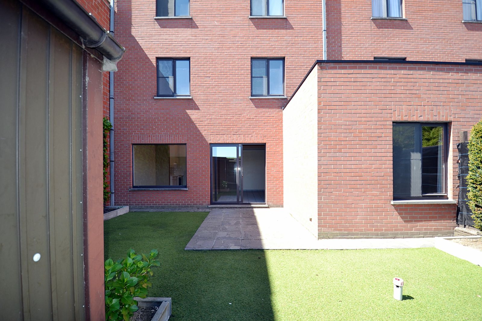 Ruim appartement met tuin centrum Ardooie! foto {{pictureIndex}}