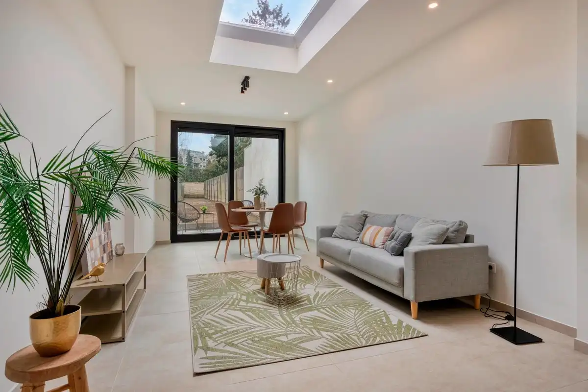 Pas gerenoveerde aantrekkelijke A-label stadswoning met zonnige diepe tuin foto 4