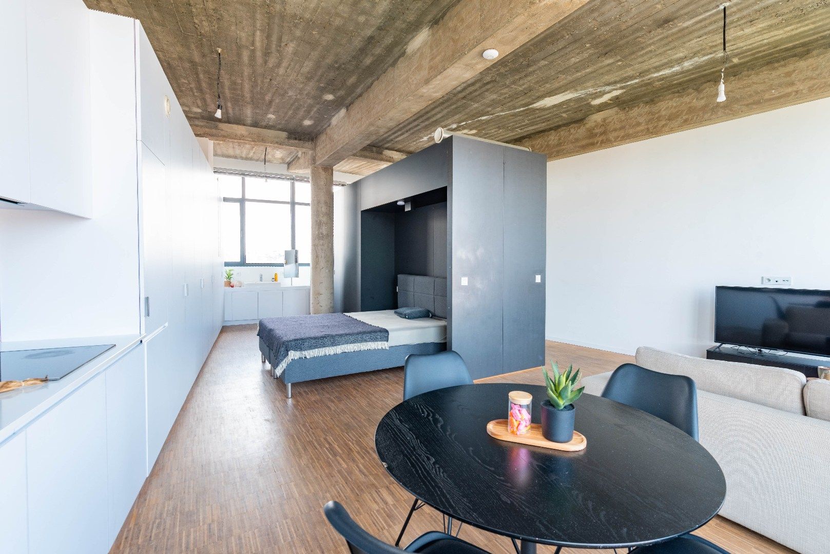 Hippe gemeubelde loft in het hartje van A'pen foto 7