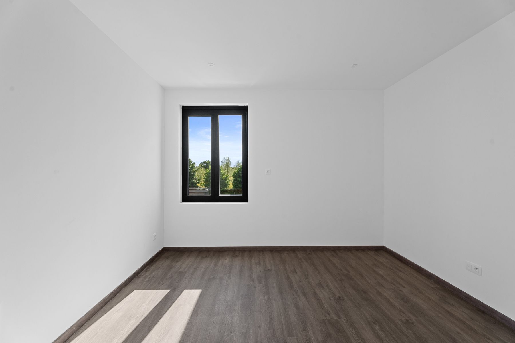 Modern comfort in een tijdloze halfopen bebouwing foto 16