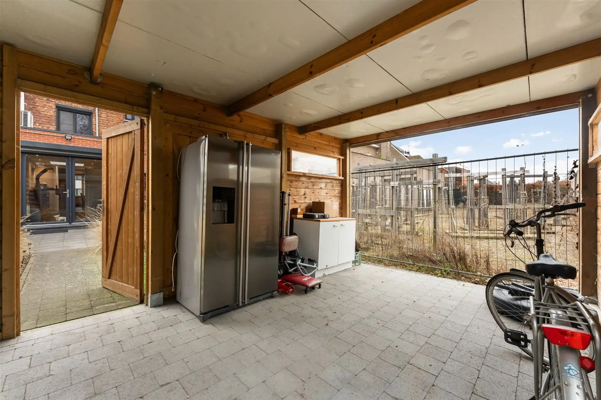 KNAP GERENOVEERDE WONING (175M²) MET 4 SLAAPKAMERS EN LEUKE STADSTUIN TE HASSELT foto 29