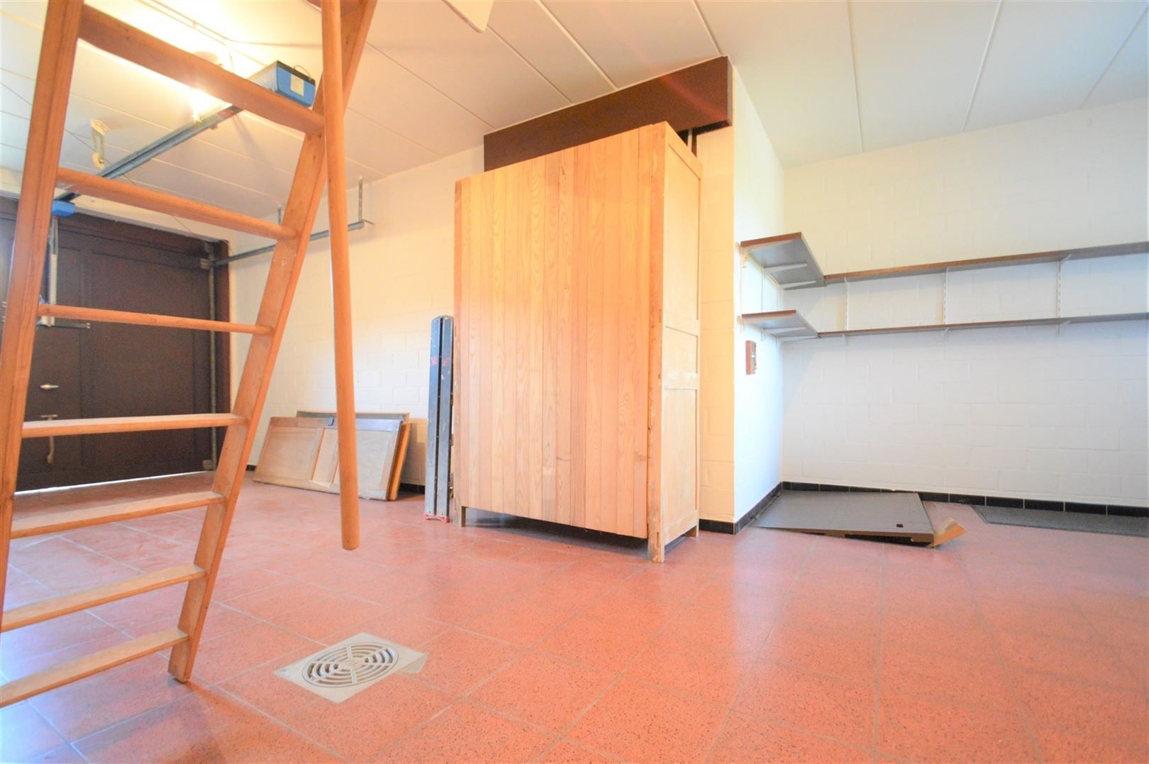 Zeer rustig gelegen woning type open bebouwing met mooie tuin foto 9