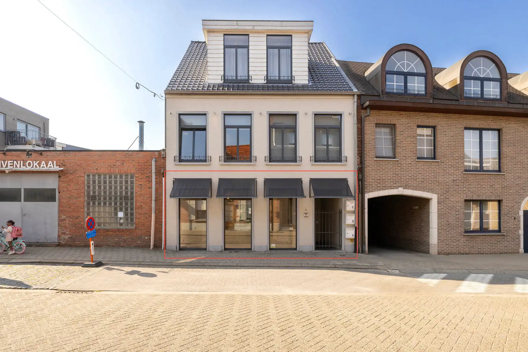 GLV handelspand/kantoor van 133m² met kelder, terras en tuin foto 15