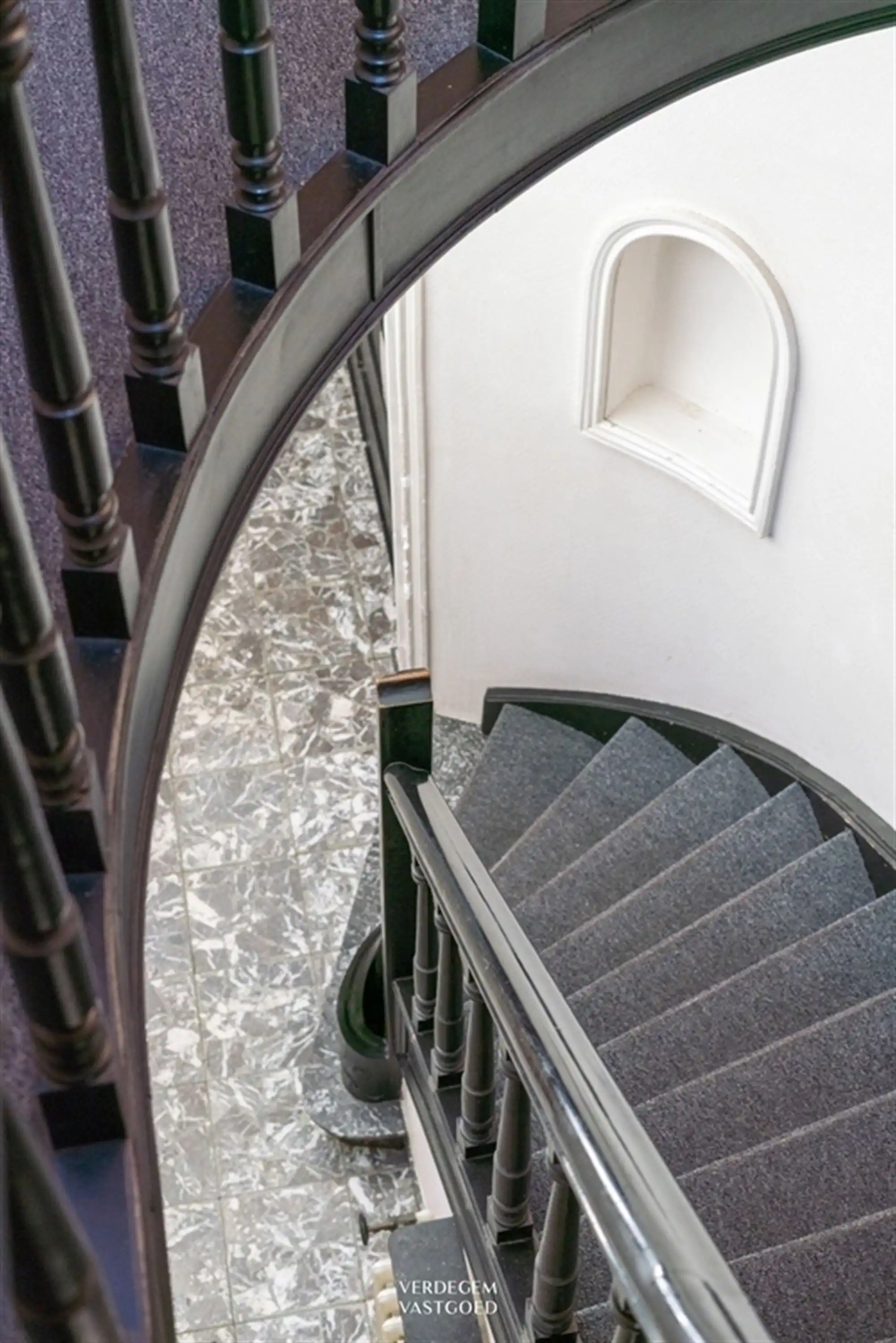 Architecturale studentenwoning met 8 entiteiten, garage en prachtige tuin foto 13