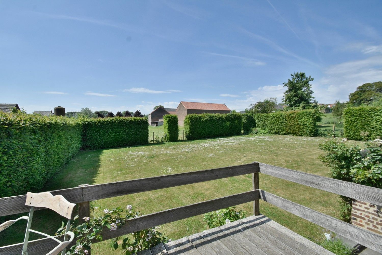 Uniek gerenoveerde riante hoeve met guesthouses en boordevol potentieel op een idyllische, natuurrijke locatie te Tongeren foto 6