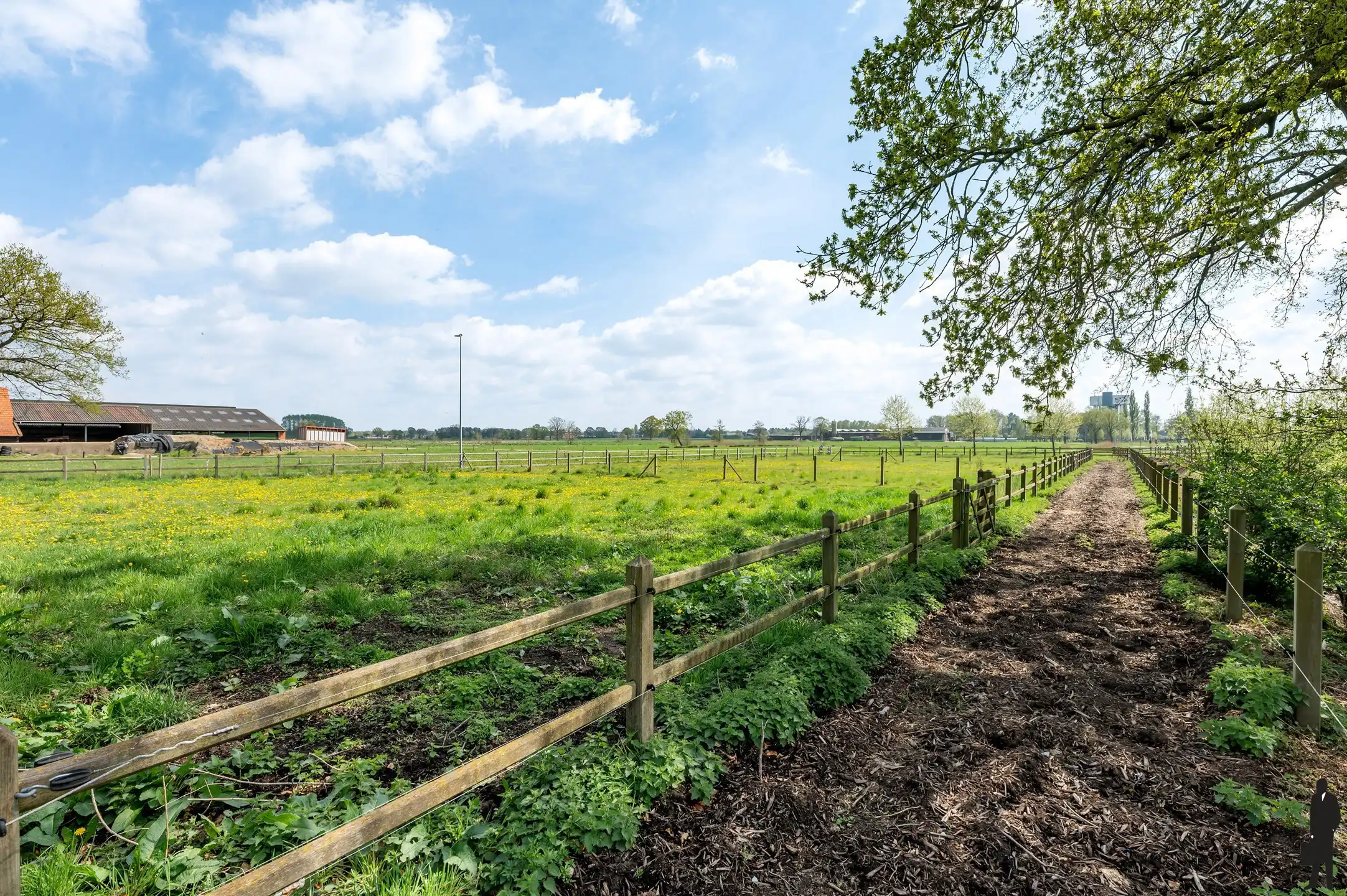 Uitzonderlijke hoevilla met paardenfaciliteiten op ca. 1 ha foto 23