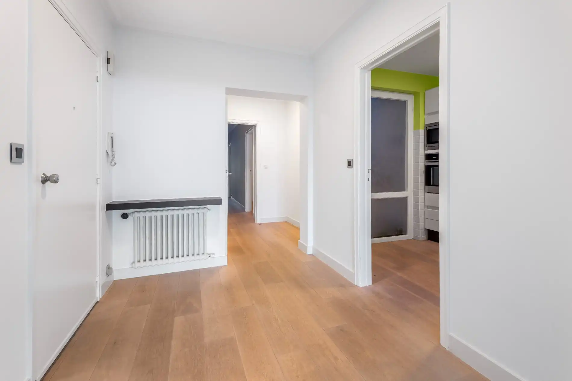 Mooi appartement met 3 slaapkamers op de ZEEDIJK in het Zoute tegen het Albertplein. foto 5