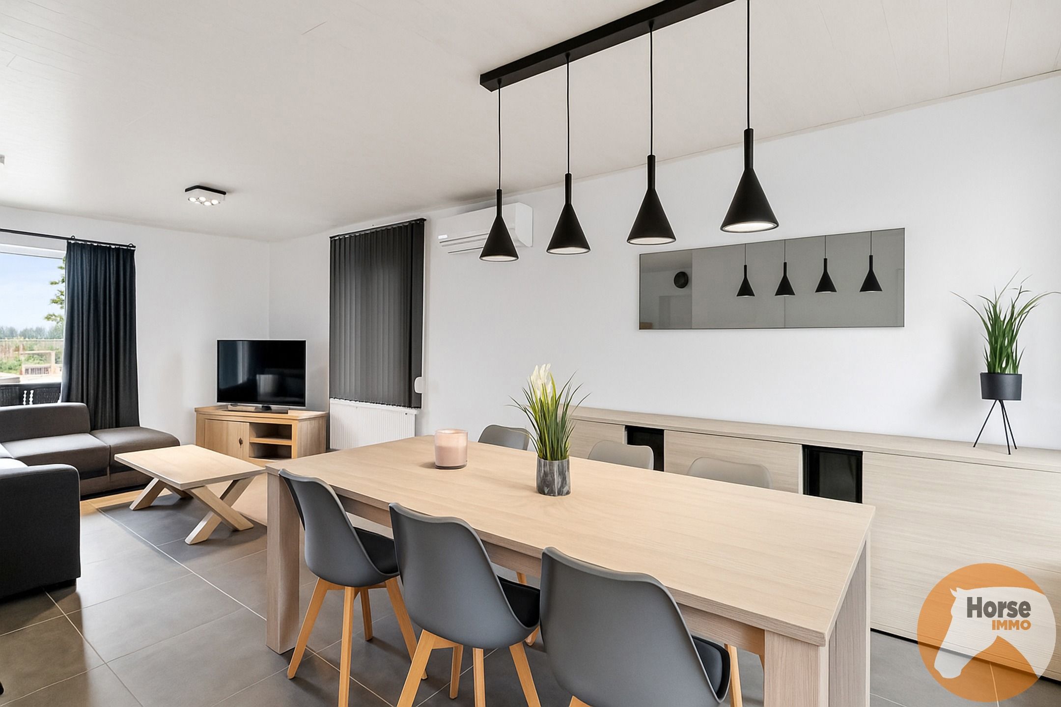 BILZEN-HOESELT - Gerenoveerde woning met paardenstal foto 7