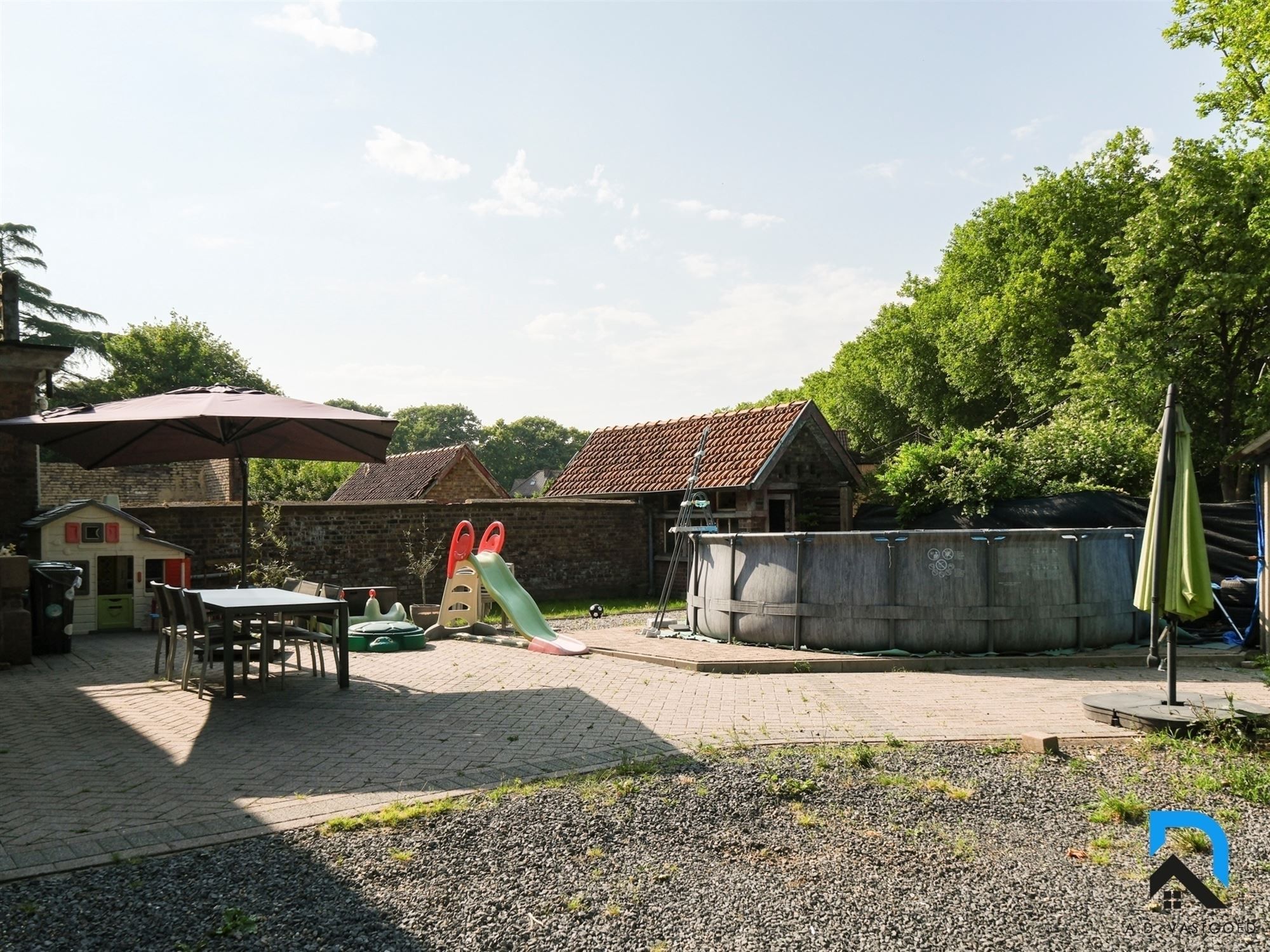 Woning met 5 slaapkamers op riant hoekperceel foto 20