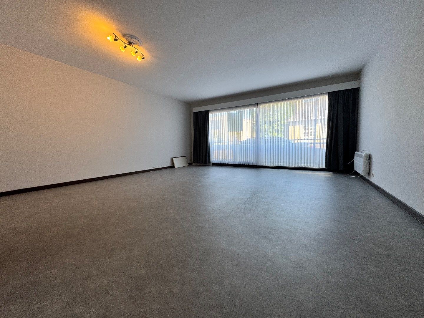 Appartement met 2 slaapkamers en garage in centrum Koekelare  foto 6