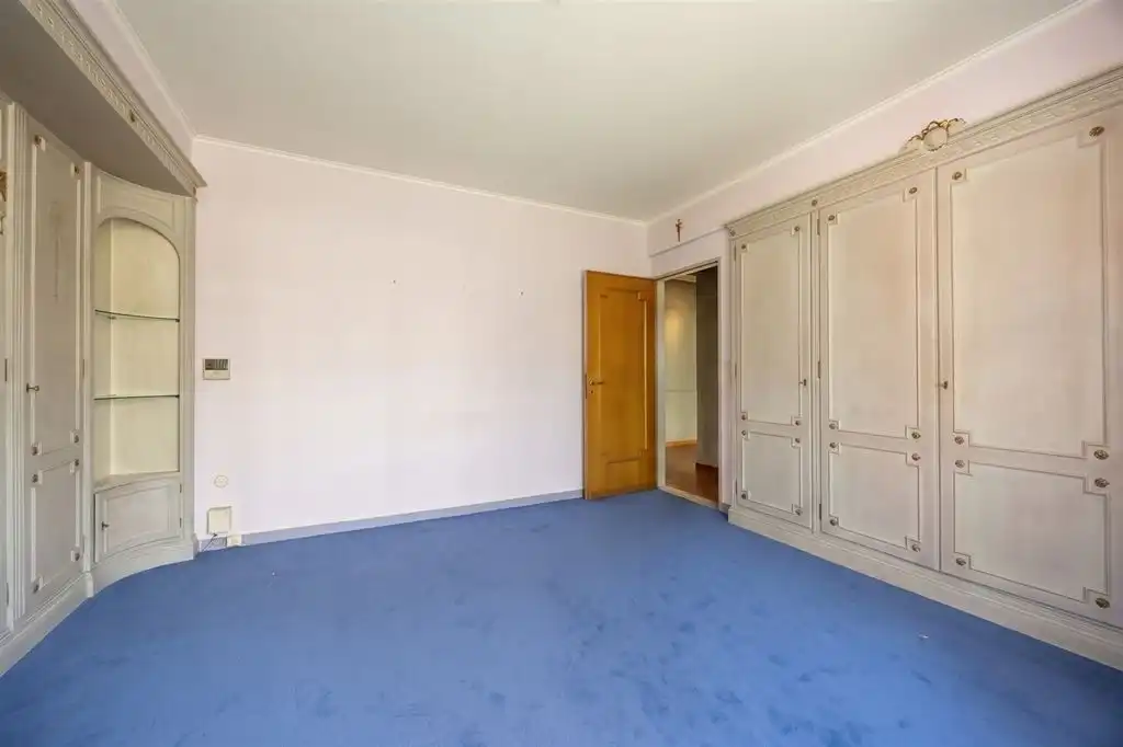Gigantisch appartement met 4 slpk (te renoveren) foto 18