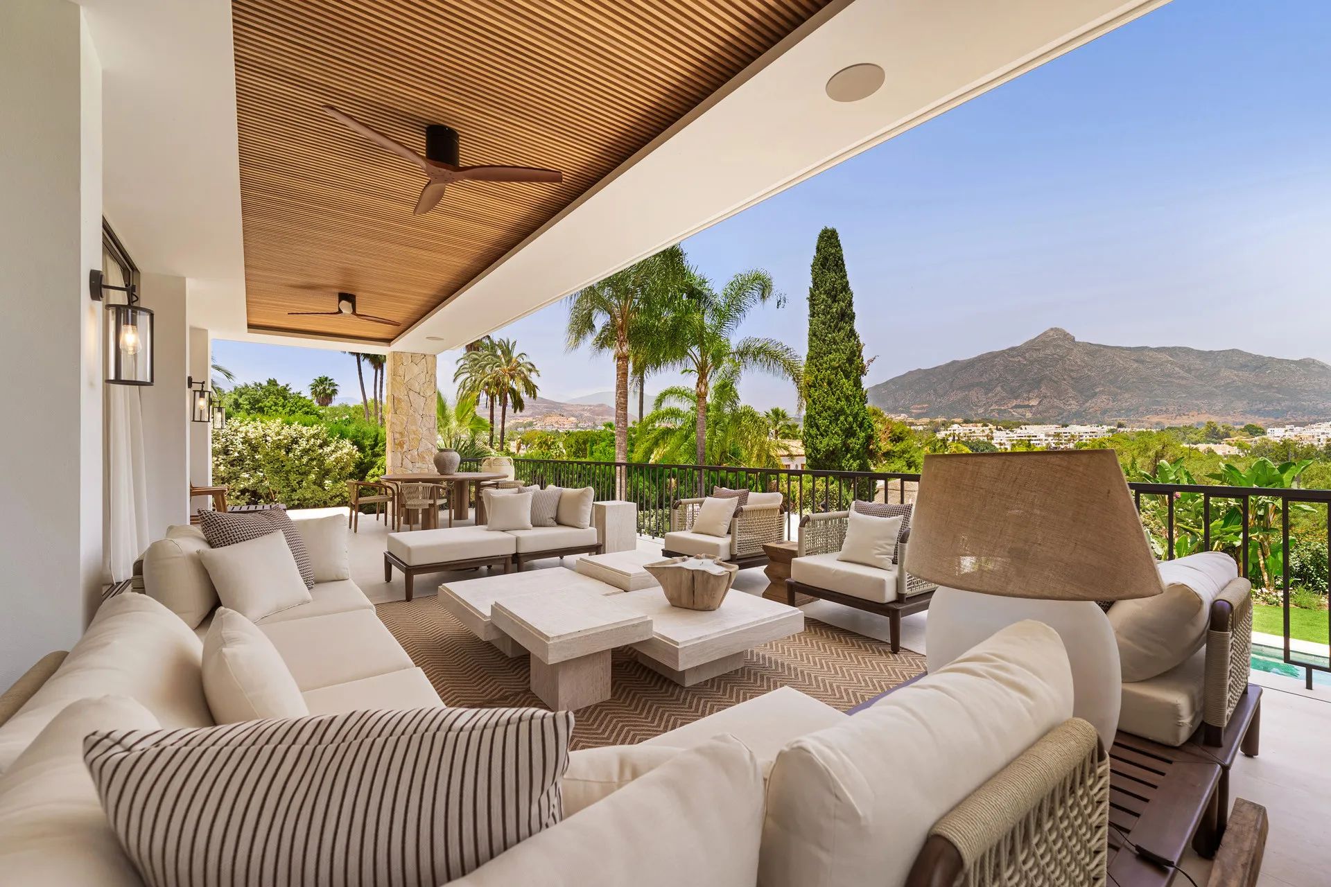Mediterrane droomvilla in Nueva Andalucía – waar natuurlijke rust en design samensmelten foto 14